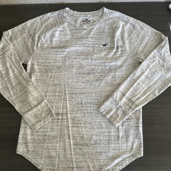 Hollister Men's M Curved Hem Tee T-shirt Must Have Collection Cuffed Sleeves - Picture 1 of 4
